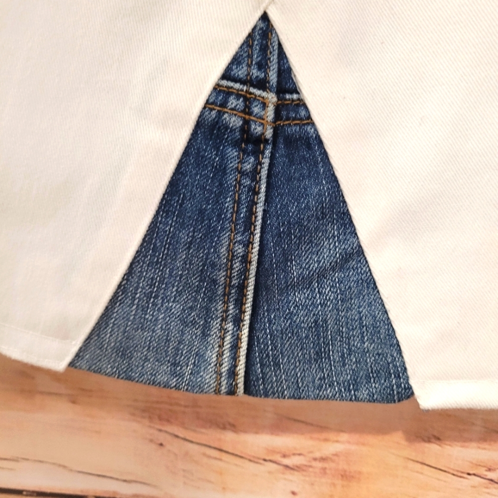 Upcycled Handmade Gloria Vanderbilt white AND blue Denim Skirt! - Picture 10 of 11